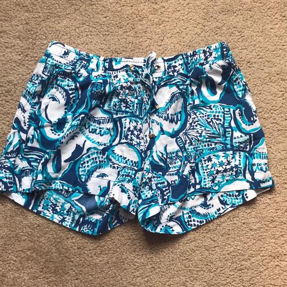 Lilly Pulitzer Pants - Lilly Pulitzer Shorts size S